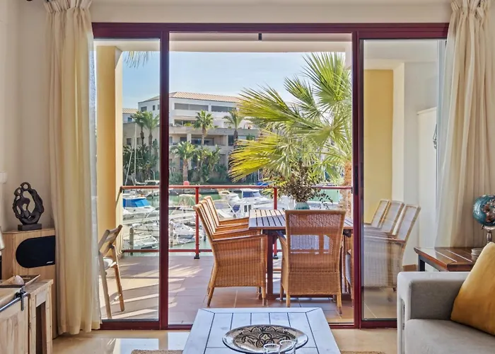 Palm Serenity -